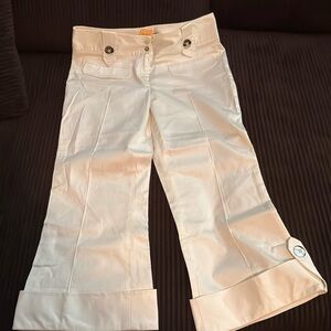 Boho Chic white cropped pants with large silver buttons Sixe 10 new with tags